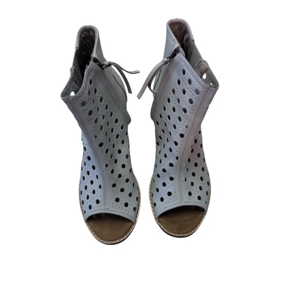 Toms Majorca Eyelet Leather Bootie Block Heel Peep Toe Sandal Dove Gray SZ 7W - Picture 2 of 7